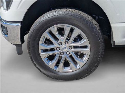 Used 2025 Ford F150 Lariat w/ Equipment Group 501A Mid image 9