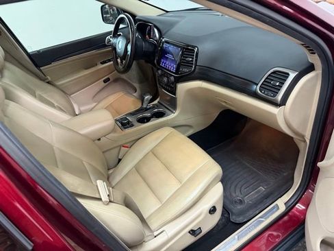 Used 2019 Jeep Grand Cherokee Limited image 29
