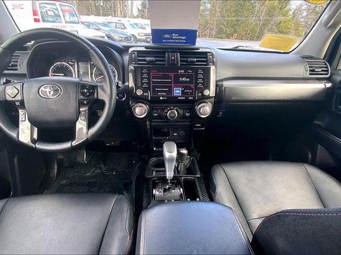Used 2021 Toyota 4Runner TRD Off-Road Premium AWD/4WD image 28