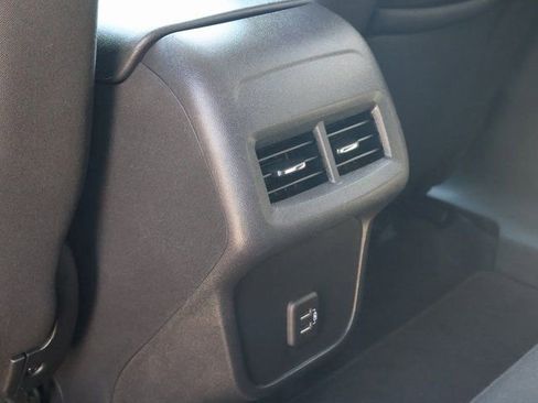 Used 2023 Chevrolet Equinox LT AWD/4WD image 18