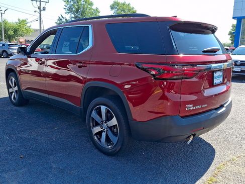 Certified 2023 Chevrolet Traverse LT w/ LT Premium Package AWD/4WD image 4