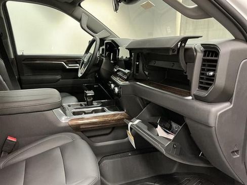 New 2026 GMC Sierra 1500 Elevation w/ Elevation Premium Package AWD/4WD image 31