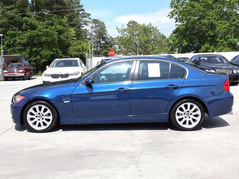 Used 2006 BMW 330xi Sedan AWD/4WD image 4