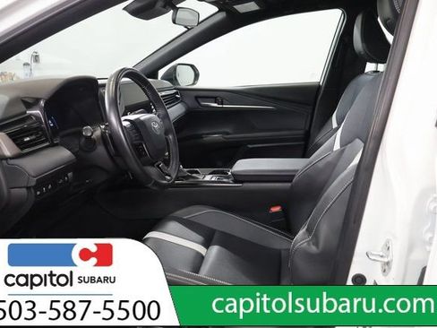 Used 2025 Toyota Camry SE FWD image 12
