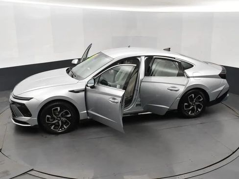 Used 2024 Hyundai Sonata SEL FWD image 7