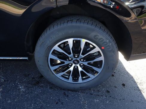 New 2025 Ford Expedition Platinum image 21