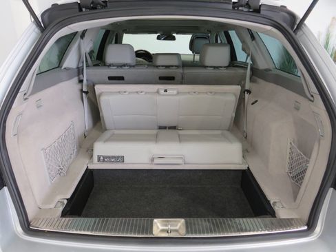 Used 2011 Mercedes-Benz E 350 4MATIC Wagon image 11