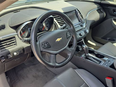 Used 2014 Chevrolet Impala LTZ FWD image 13
