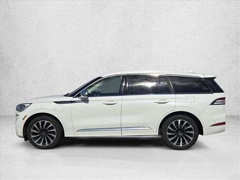 Used 2020 Lincoln Aviator Black Label Grand Touring w/ Class IV Trailer Tow Package image 9