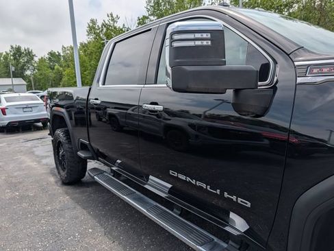 Used 2023 GMC Sierra 2500 Denali AWD/4WD image 10
