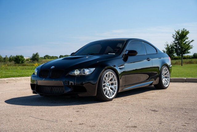 Used 2011 BMW M3 Coupe w/ Competition Pkg RWD image 3