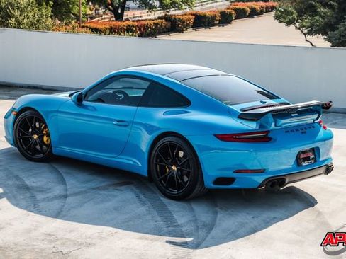 Used 2017 Porsche 911 Carrera image 10