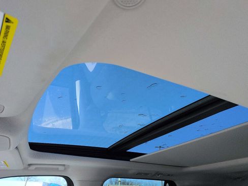 Used 2025 Ford Expedition Active image 14