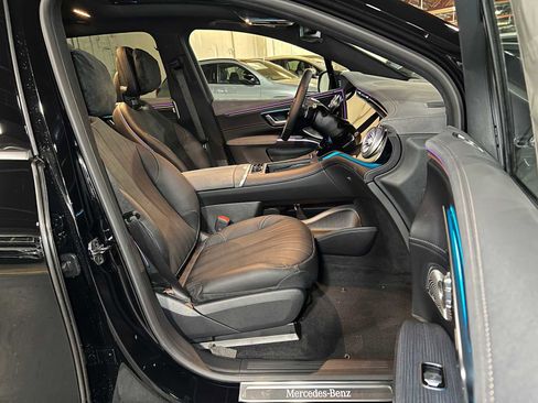 New 2026 Mercedes-Benz EQS 400 4MATIC SUV image 12
