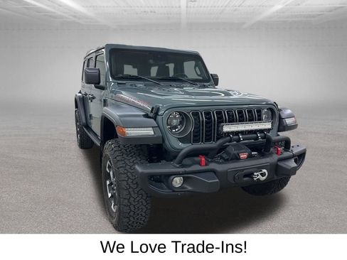 Used 2025 Jeep Wrangler Unlimited Rubicon w/ Safety Group AWD/4WD image 3