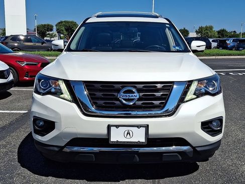 Used 2018 Nissan Pathfinder Platinum AWD/4WD image 2