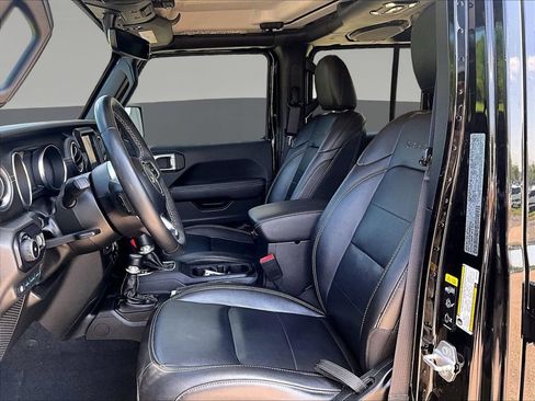 Used 2023 Jeep Wrangler Unlimited Sahara w/ Cold Weather Group AWD/4WD image 25
