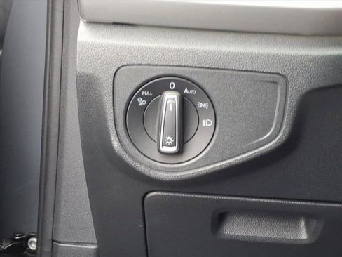 Used 2022 Volkswagen Atlas Cross Sport SEL Premium R-Line image 22