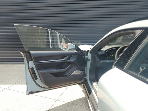 Used 2025 Porsche Taycan 4S image 46
