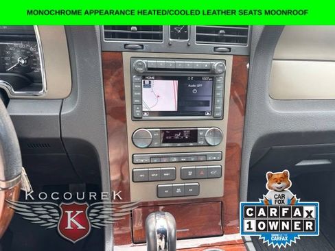 Used 2012 Lincoln Navigator L 4WD image 11