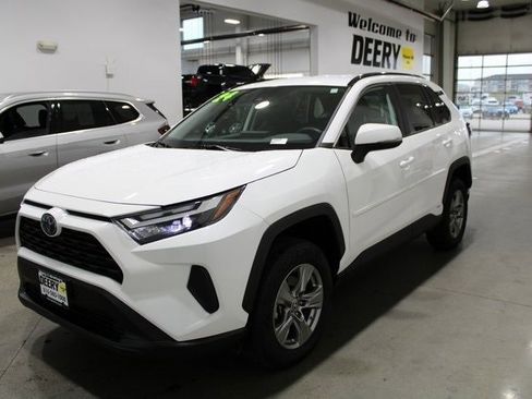 Used 2024 Toyota RAV4 LE image 29