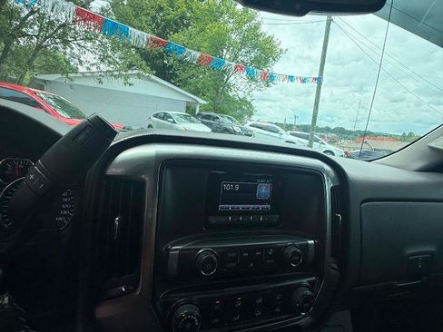 Used 2015 Chevrolet Silverado 1500 LT AWD/4WD image 17