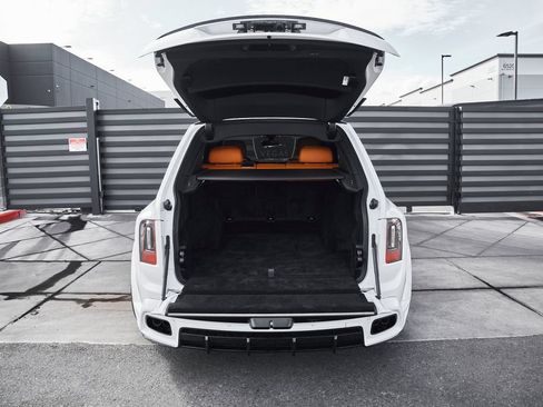 Used 2025 Rolls-Royce Cullinan AWD/4WD image 25