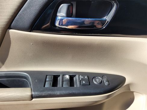 Used 2017 Honda Accord LX image 20