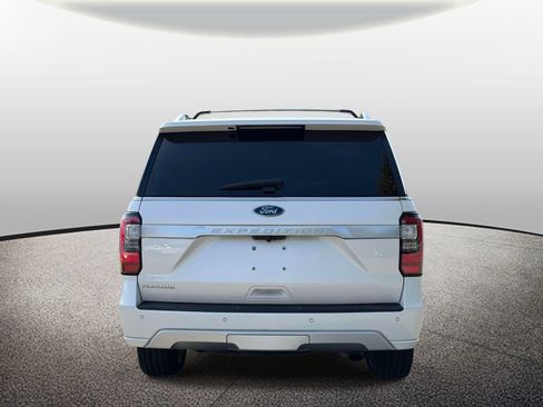 Used 2019 Ford Expedition Platinum AWD/4WD image 3