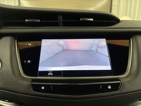 Used 2025 Cadillac XT5 Premium Luxury image 23