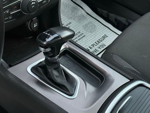 Used 2022 Dodge Charger SXT image 19