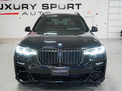 Used 2022 BMW X7 M50i w/ Dynamic Handling Package image 4