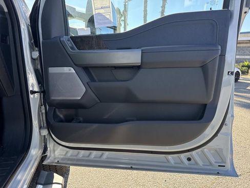 New 2025 Ford F250 Lariat w/ FX4 Off-Road Package image 28