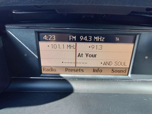 Used 2010 Mercedes-Benz C 300 Sedan image 22