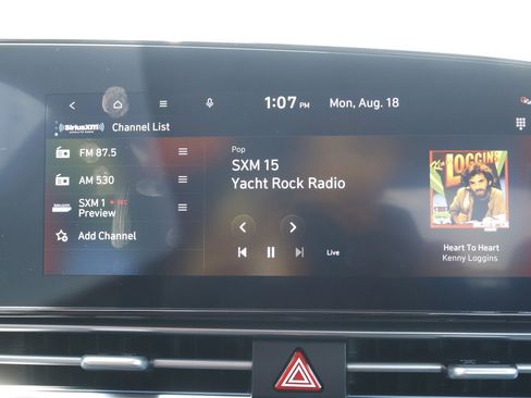 New 2025 Hyundai Elantra Limited image 23