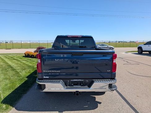 Used 2023 Chevrolet Silverado 1500 LT w/ Convenience Package II AWD/4WD image 8