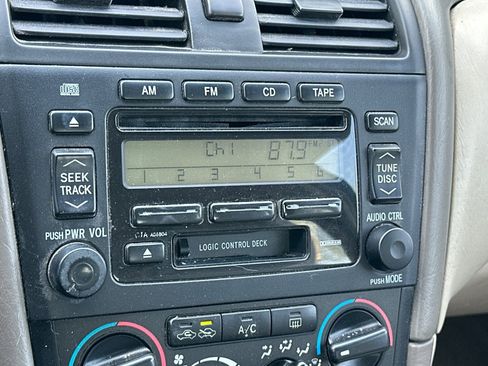 Used 2002 Toyota Avalon XLS FWD image 18