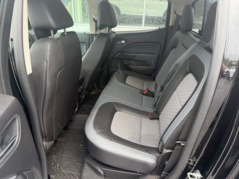 Used 2019 Chevrolet Colorado Z71 AWD/4WD image 11