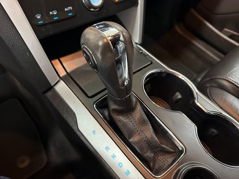 Used 2015 Ford Explorer XLT w/ Equipment Group 202B image 25