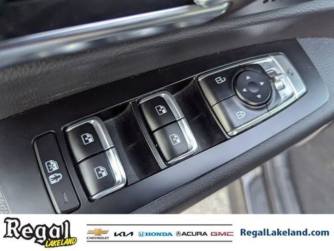 Used 2022 Kia Telluride EX w/ EX Premium Package image 17