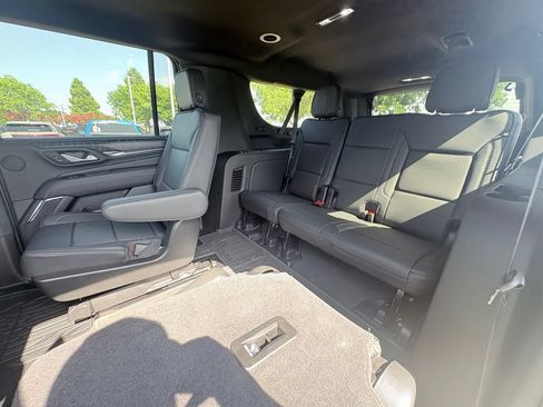 Used 2024 GMC Yukon XL Denali w/ Max Trailering Package AWD/4WD image 8
