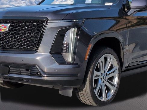 Certified 2026 Cadillac Escalade ESV Platinum Sport AWD/4WD image 20