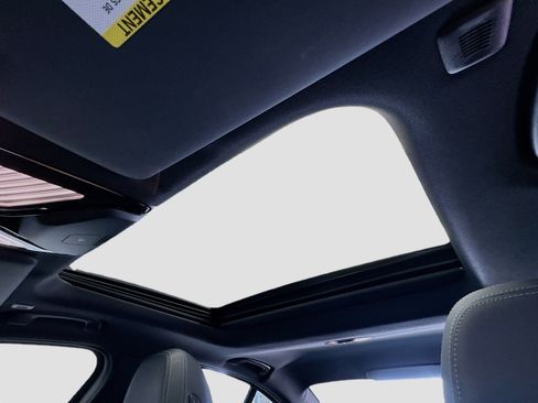 Used 2023 BMW 330i xDrive Sedan w/ Convenience Package image 14