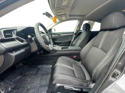Used 2018 Honda Civic EX image 9
