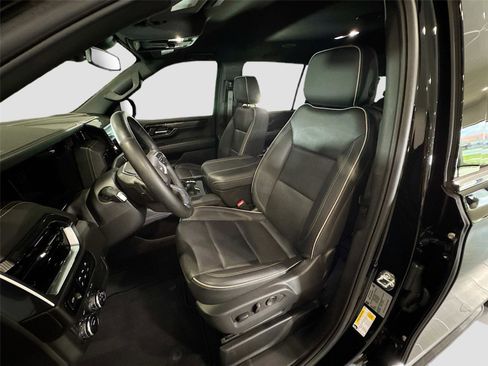 Used 2025 GMC Yukon XL Elevation w/ LPO, Floor Liner Package AWD/4WD image 2
