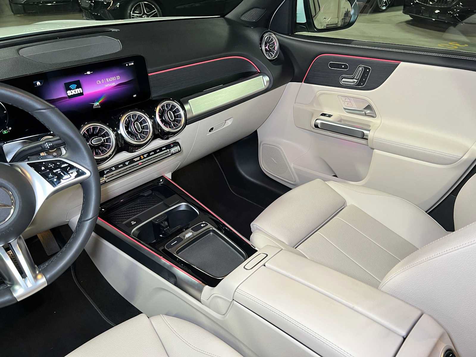 Certified 2026 Mercedes-Benz GLB 250 4MATIC image 44