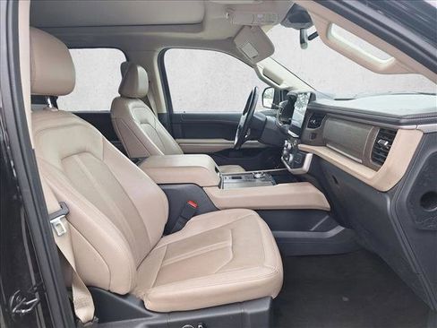 Used 2023 Ford Expedition Limited RWD image 18