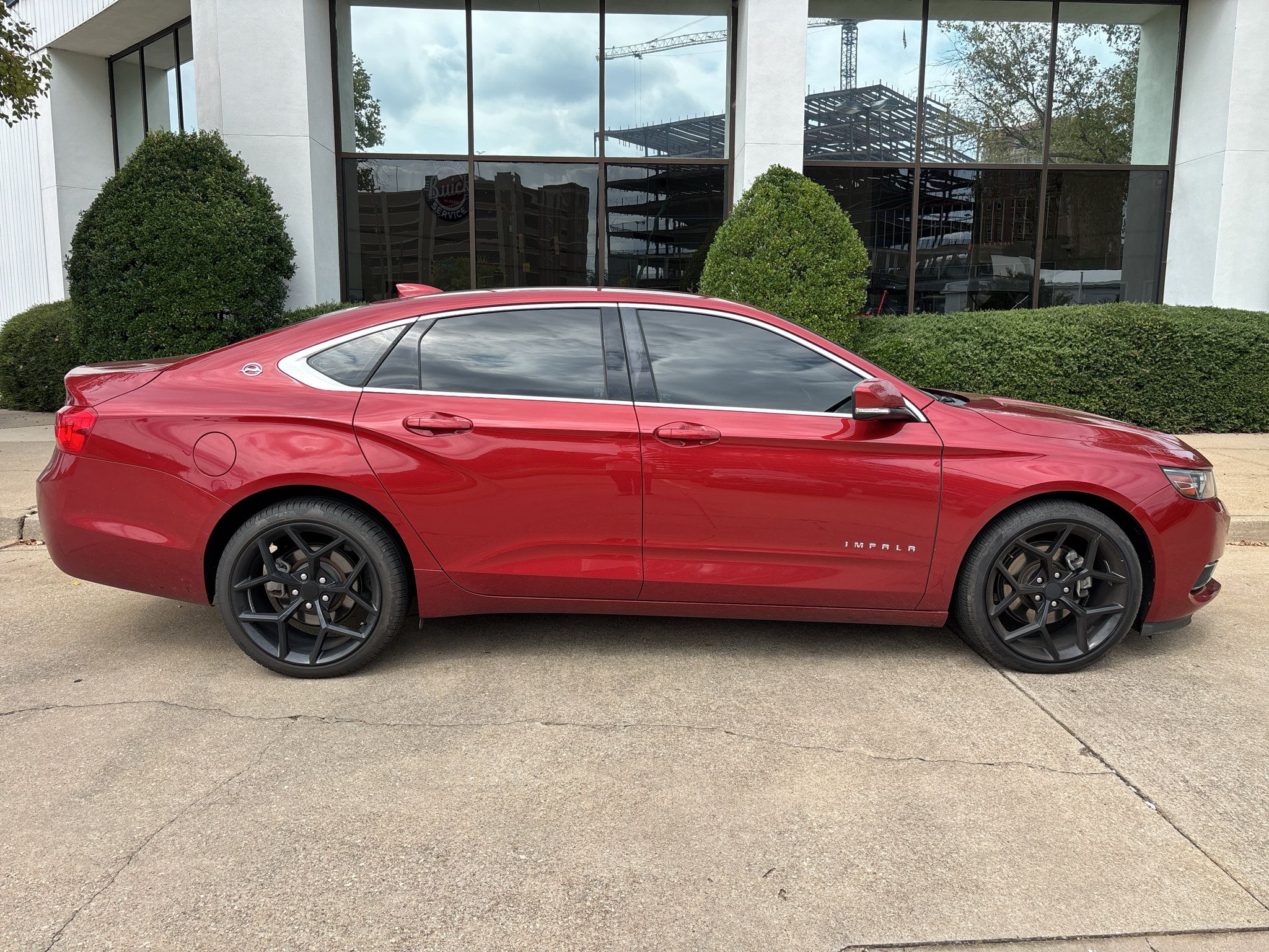 Used 2015 Chevrolet Impala LT w/ Convenience Package FWD image 9