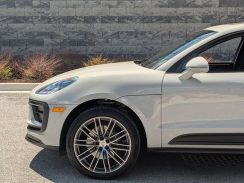 New 2026 Porsche Macan AWD/4WD image 11