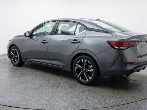 Used 2025 Nissan Sentra SV FWD image 6